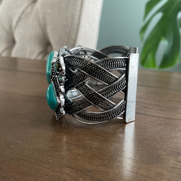 Turquoise Cuff Braclet - Picture 2 of 5